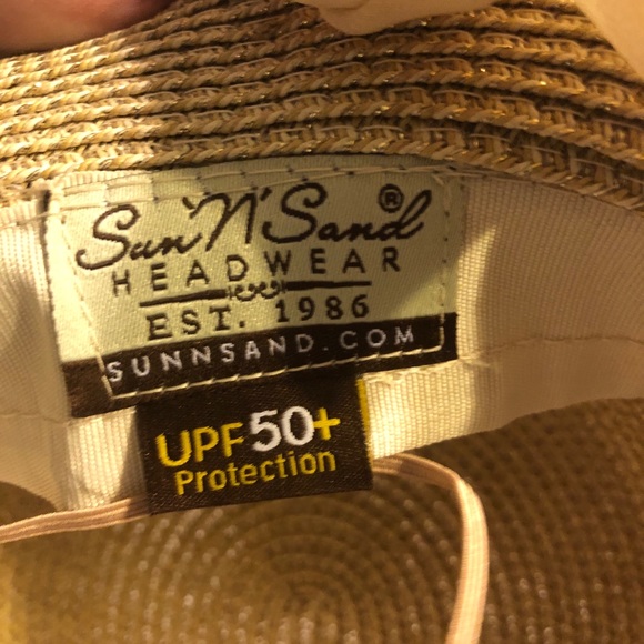 Beautiful bow tie hat - Picture 4 of 4